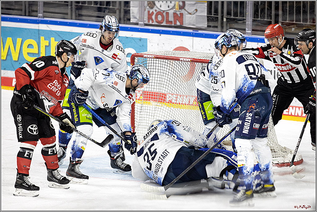 PENNY DEL 1. Playoff Runde;  Koelner Haie - ERC Ingolstadt; Koeln, 05.04.2022